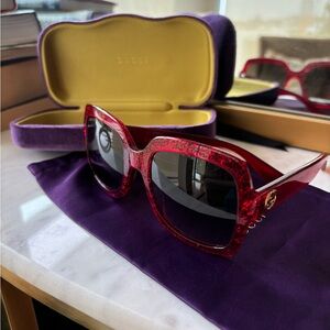 Gucci auth red glitter square sunglasses